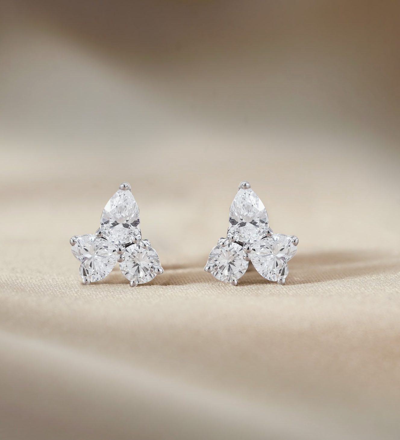 0.23 CT Round Lab Grown Diamond Stud Earrings
