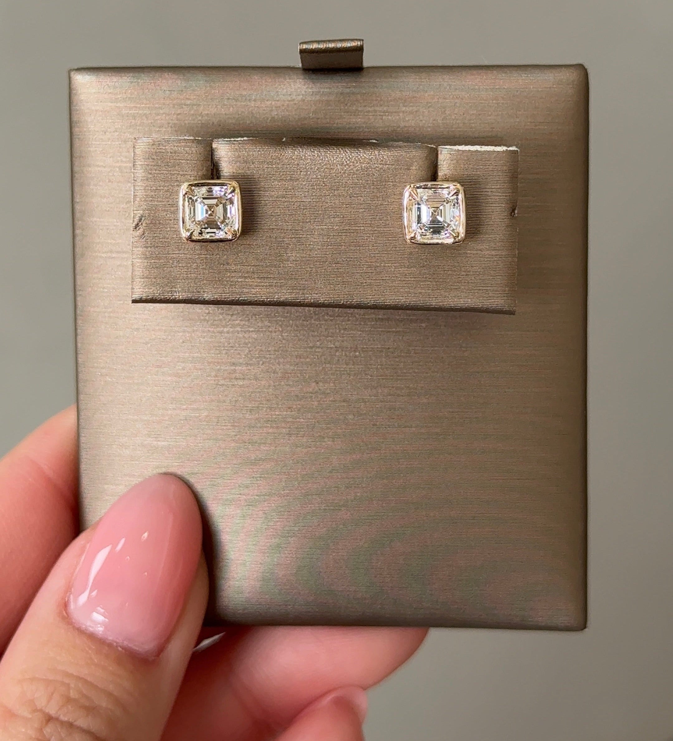 0.23 CT Round Lab Grown Diamond Stud Earrings
