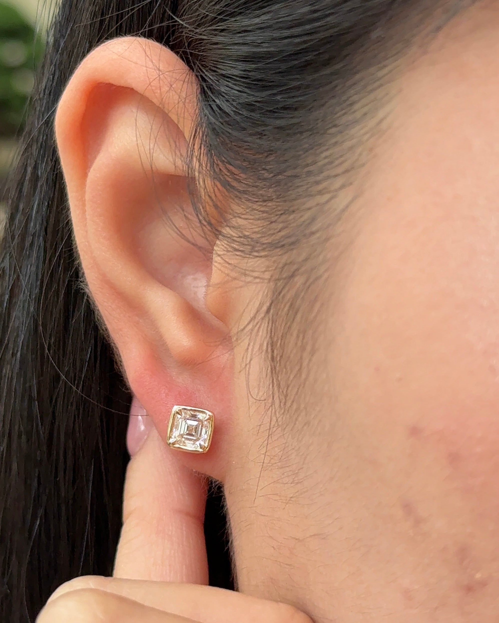 0.23 CT Round Lab Grown Diamond Stud Earrings