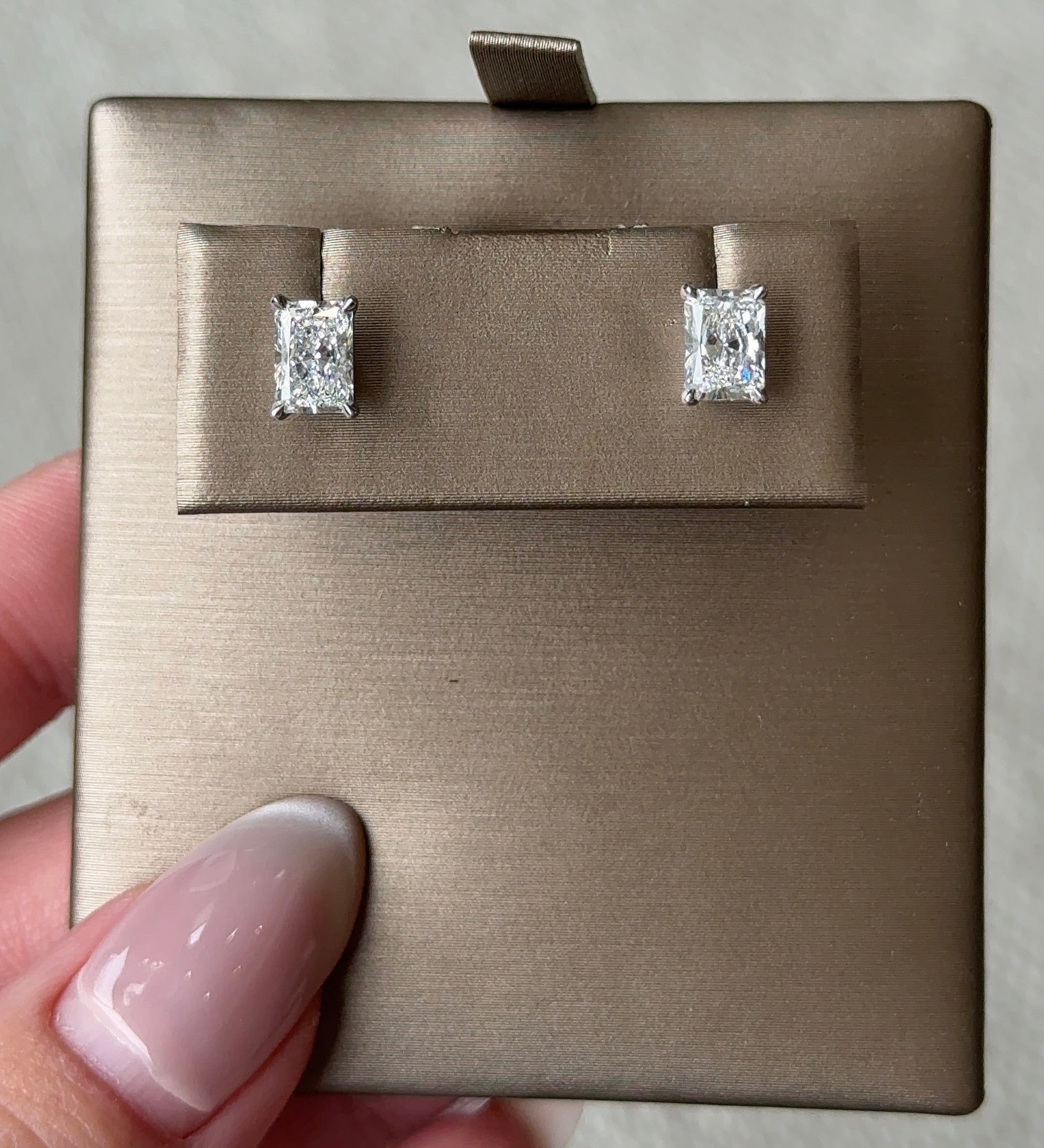 0.23 CT Round Lab Grown Diamond Stud Earrings