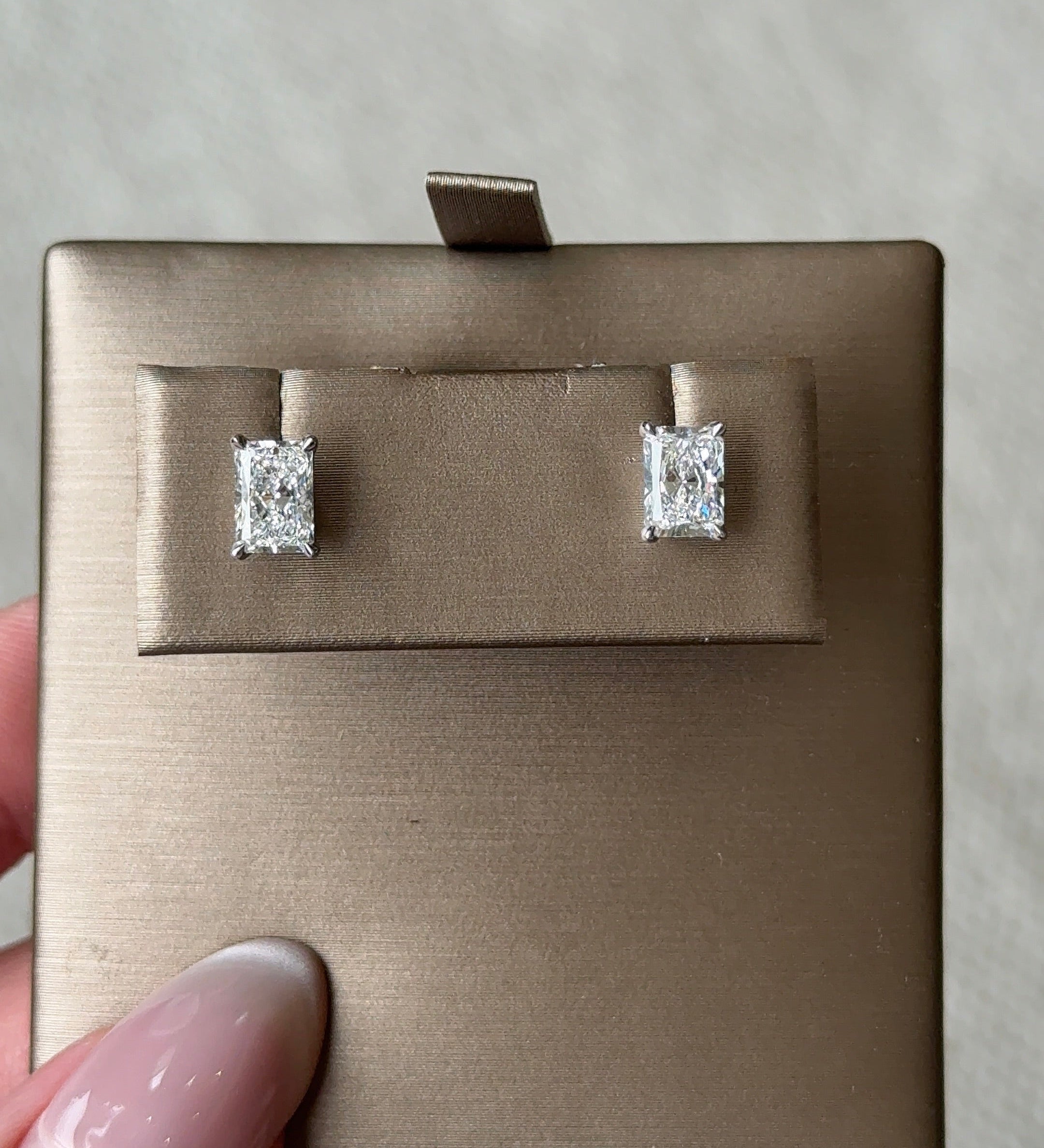 0.23 CT Round Lab Grown Diamond Stud Earrings