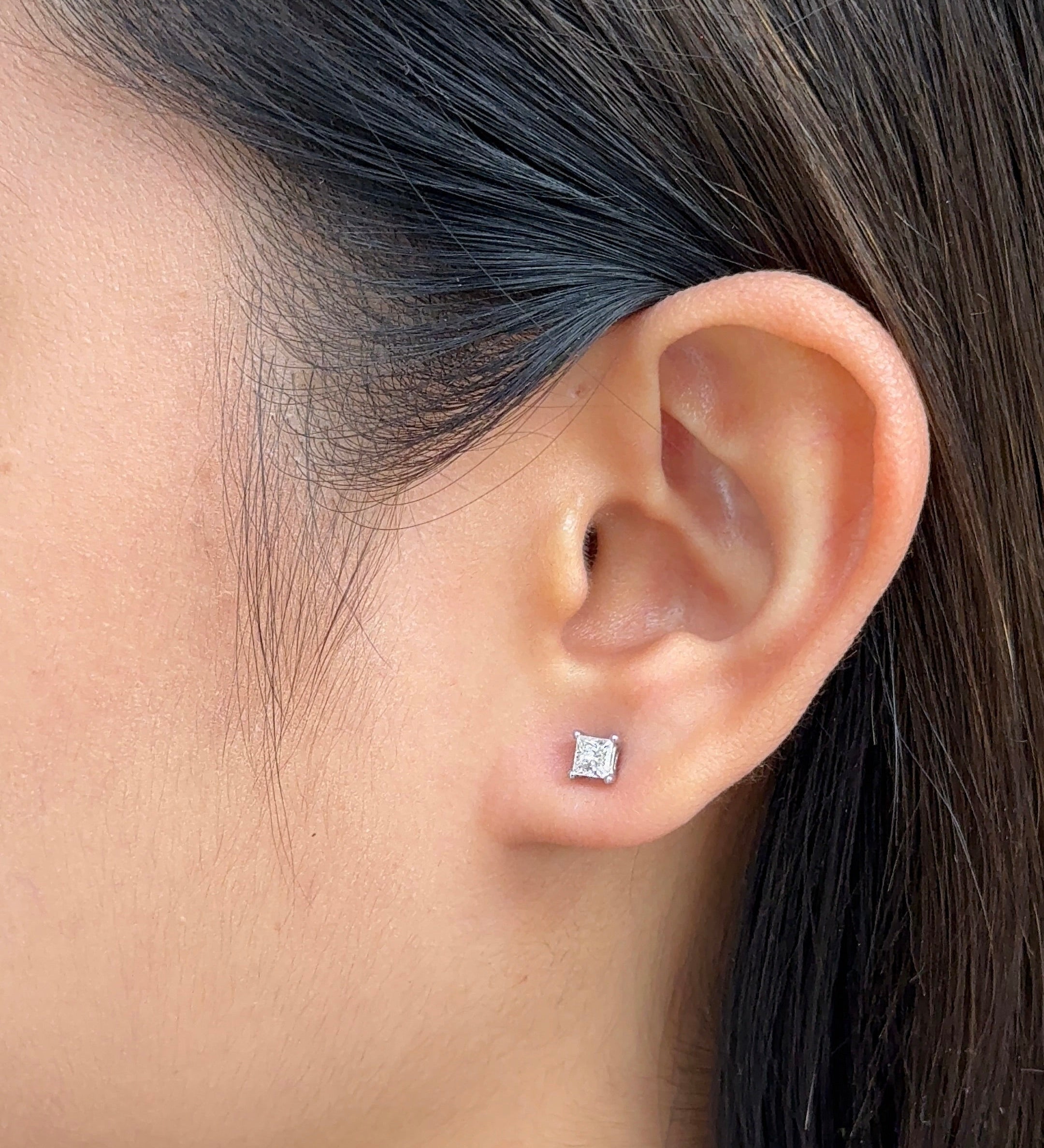 0.23 CT Round Lab Grown Diamond Stud Earrings