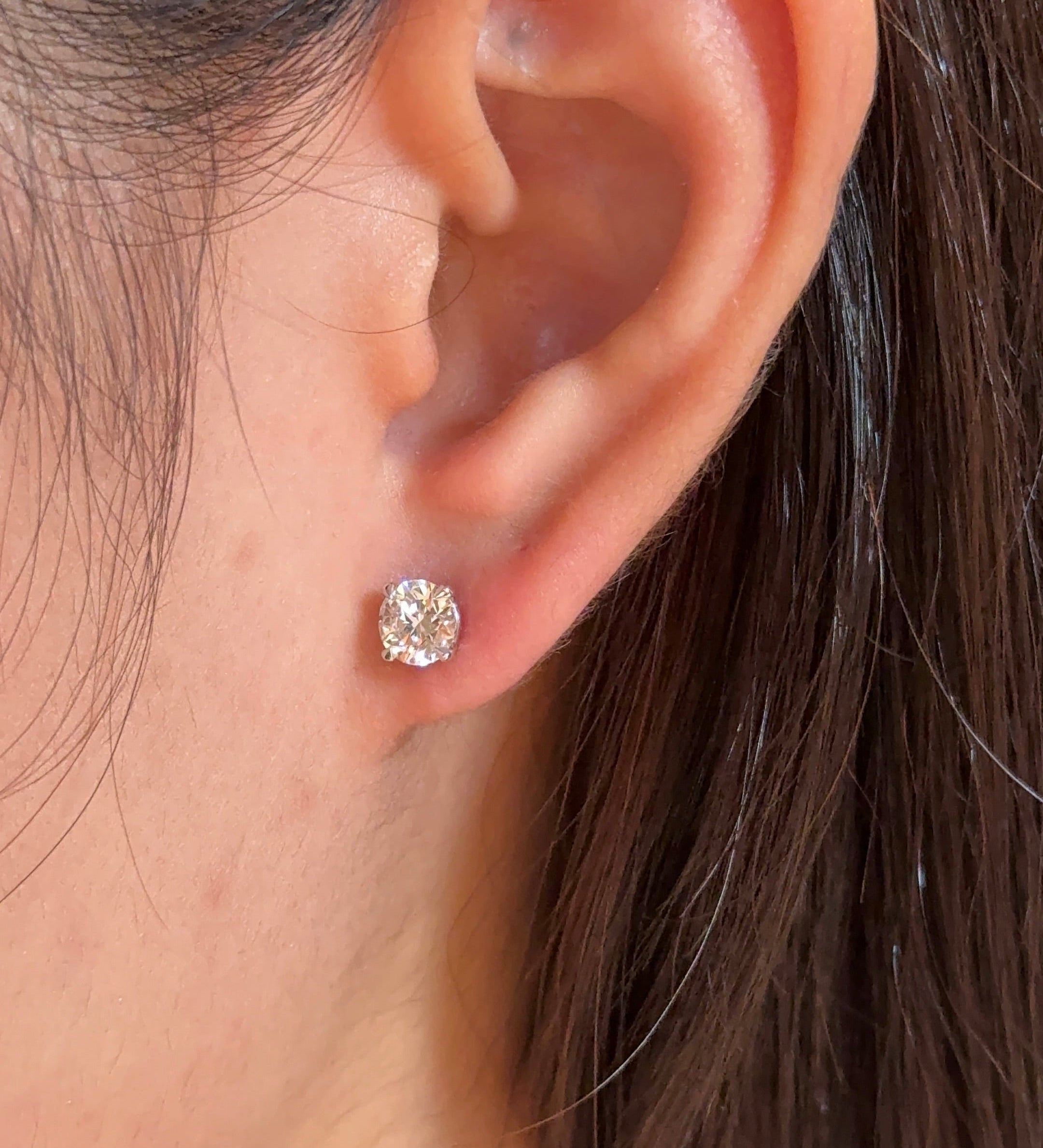 0.23 CT Round Lab Grown Diamond Stud Earrings