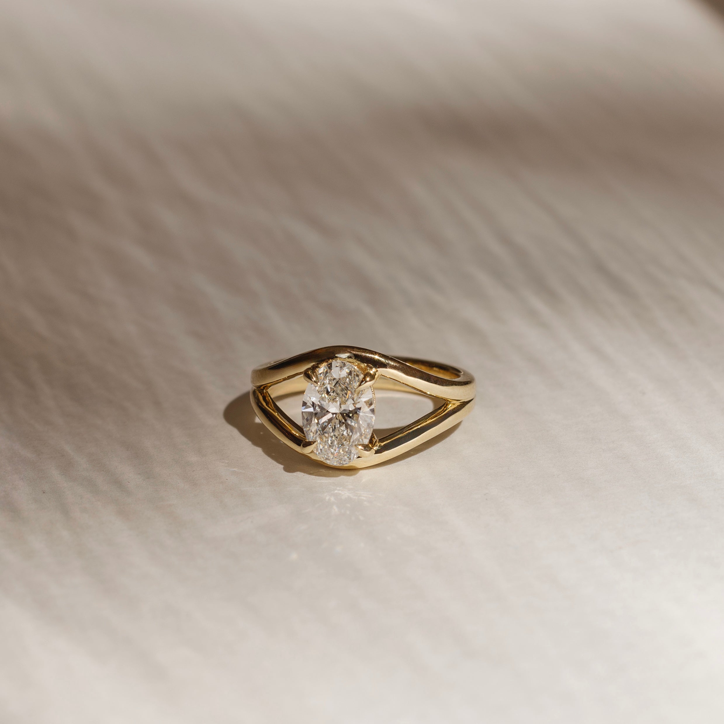 2 CT Oval Split Shank Lab Grown Diamond Engagement Ring