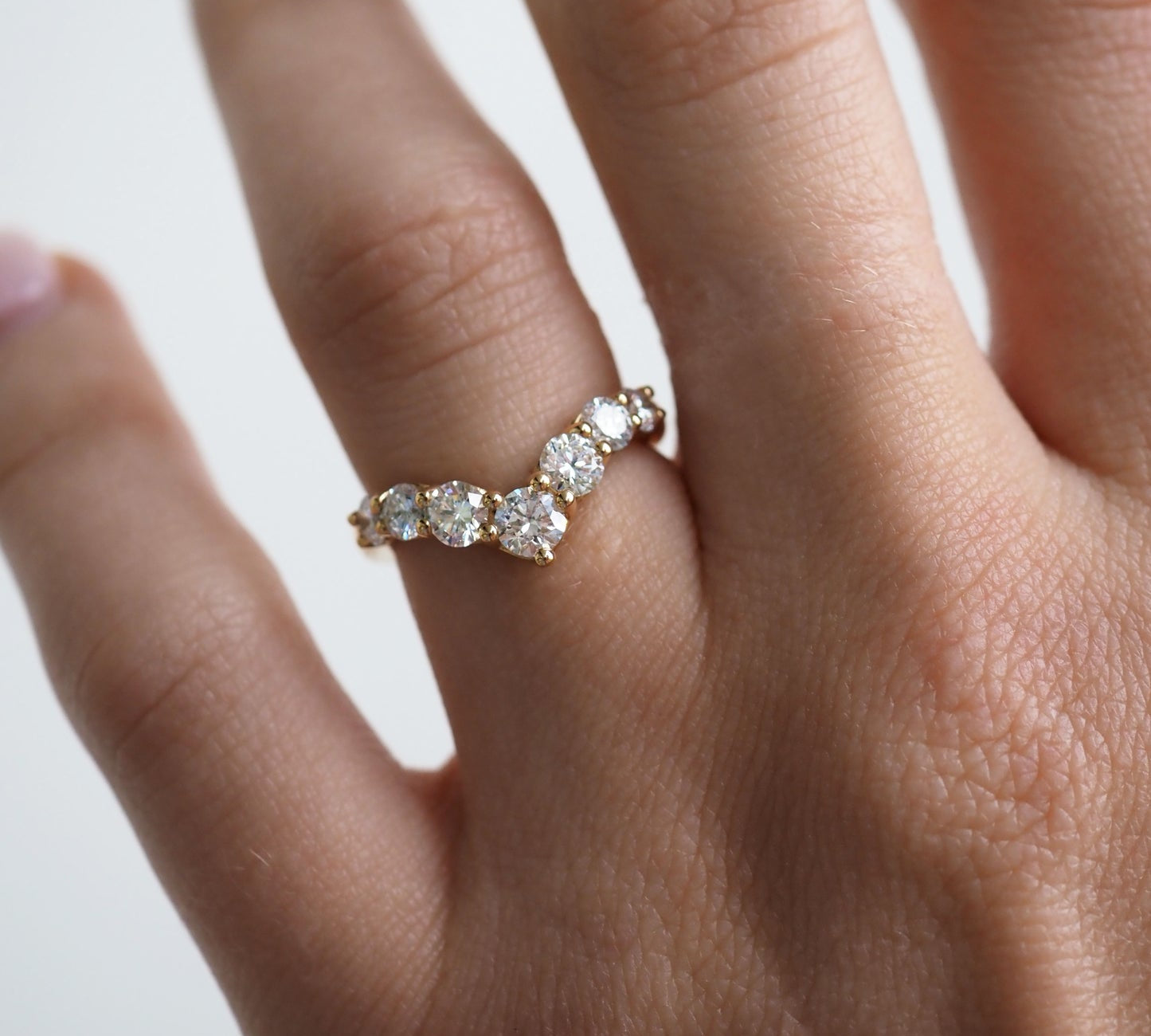 Stunning 1.10 TCW Round Moissanite Stones Curved Wedding Bands