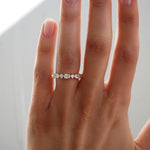 Stunning 0.85 TCW Round & Oval Moissanite Stones Alternate Wedding Bands