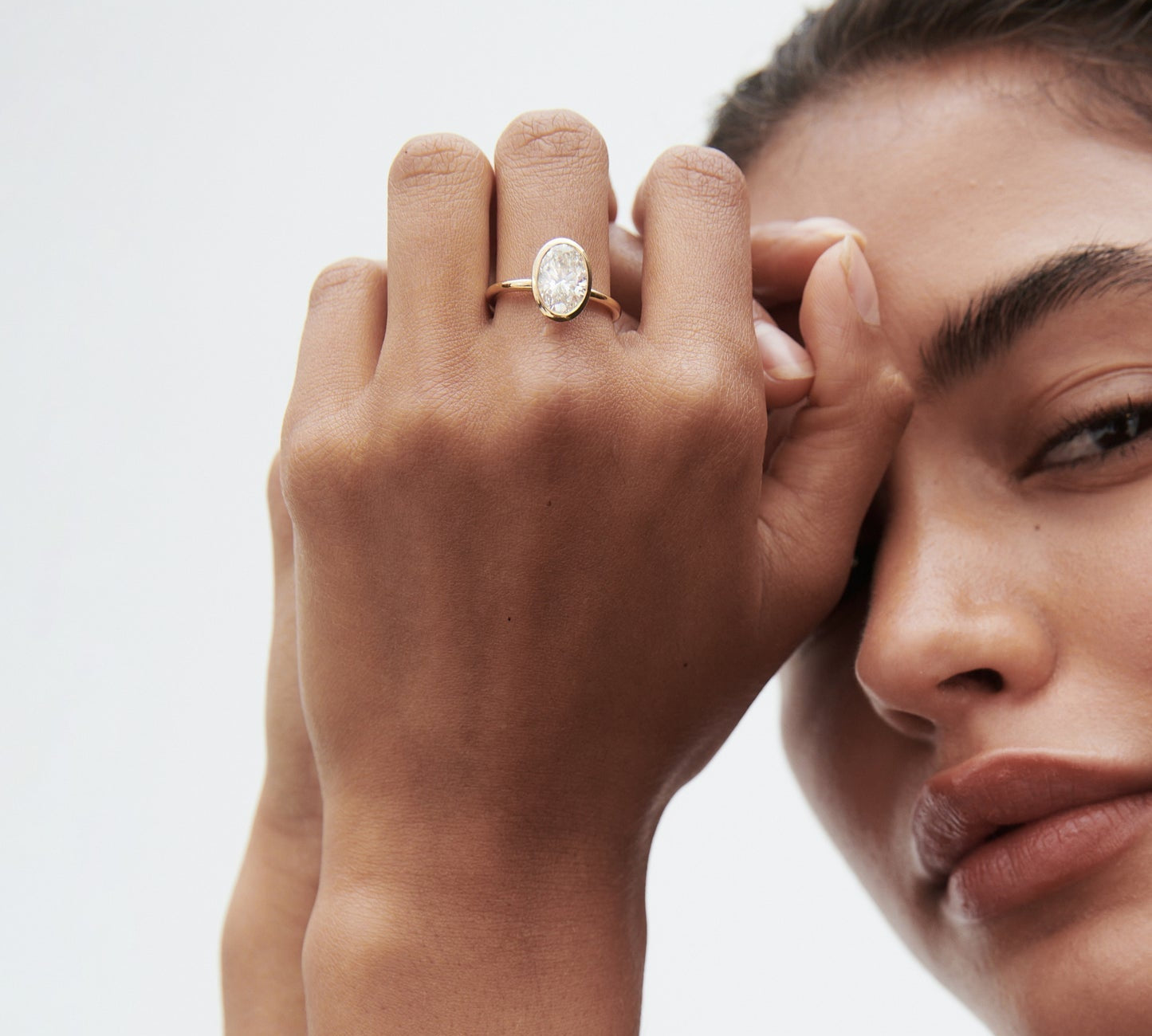 Stunning 1.5 CT Oval Moissanite Engagement Ring with Bezel Design