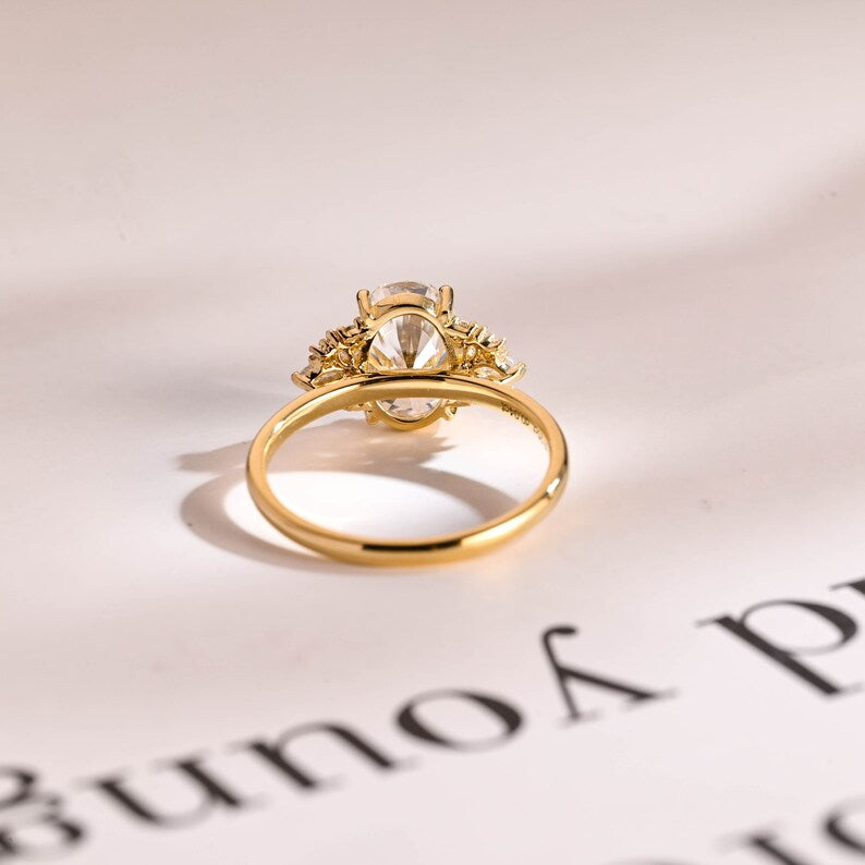 Stunning 1.0 - 2.0 CT Oval Moissanite Engagement Ring with Cluster Design 3