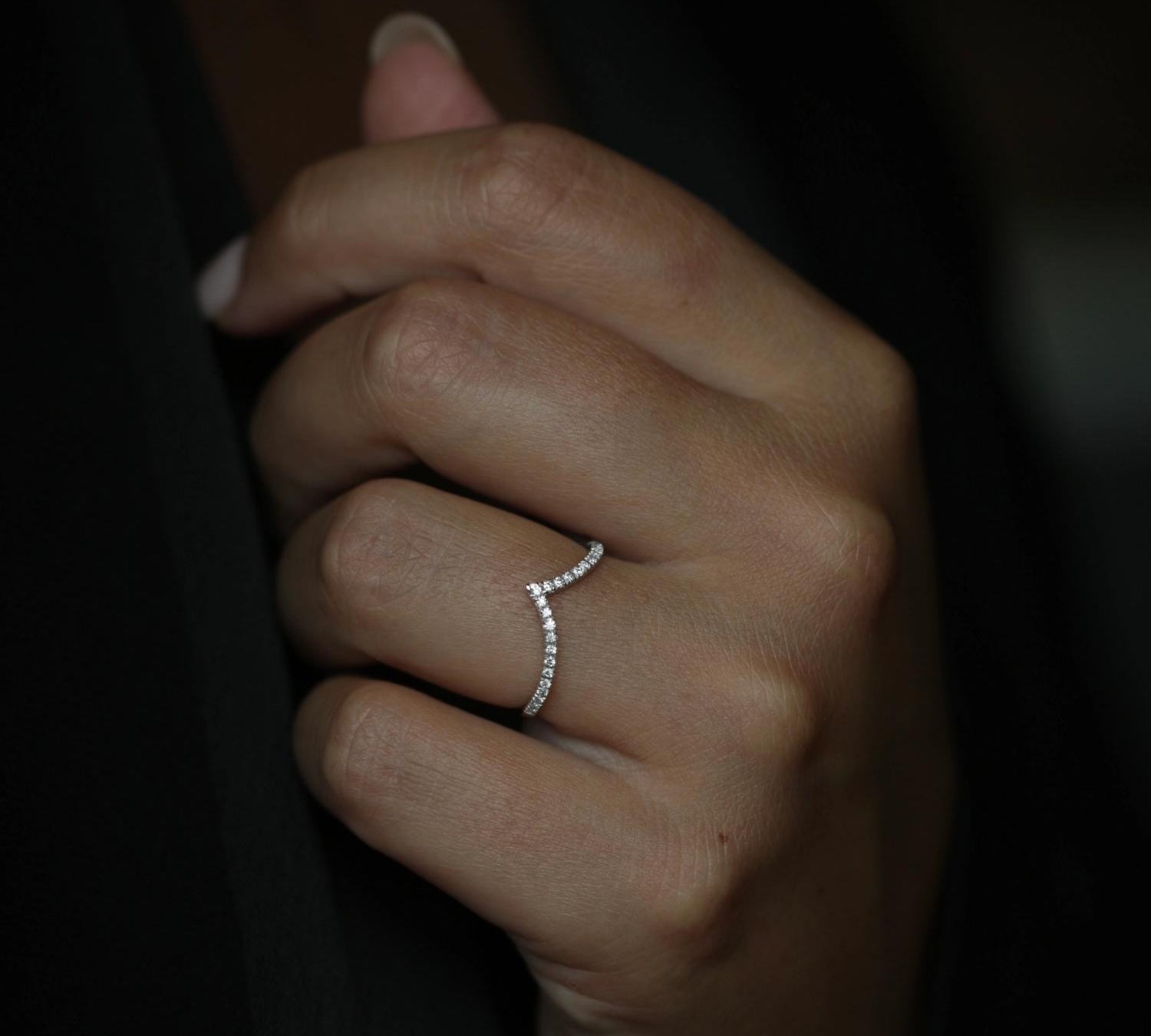 0.225 CT Round Curved Lab Grown Diamond Wedding Band