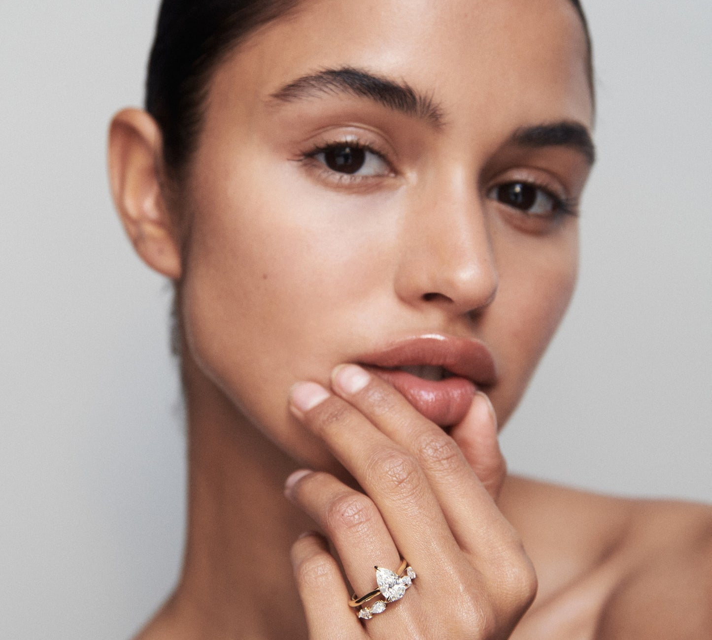 Stunning 1 CT Pear Moissanite Engagement Ring with Solitaire Design