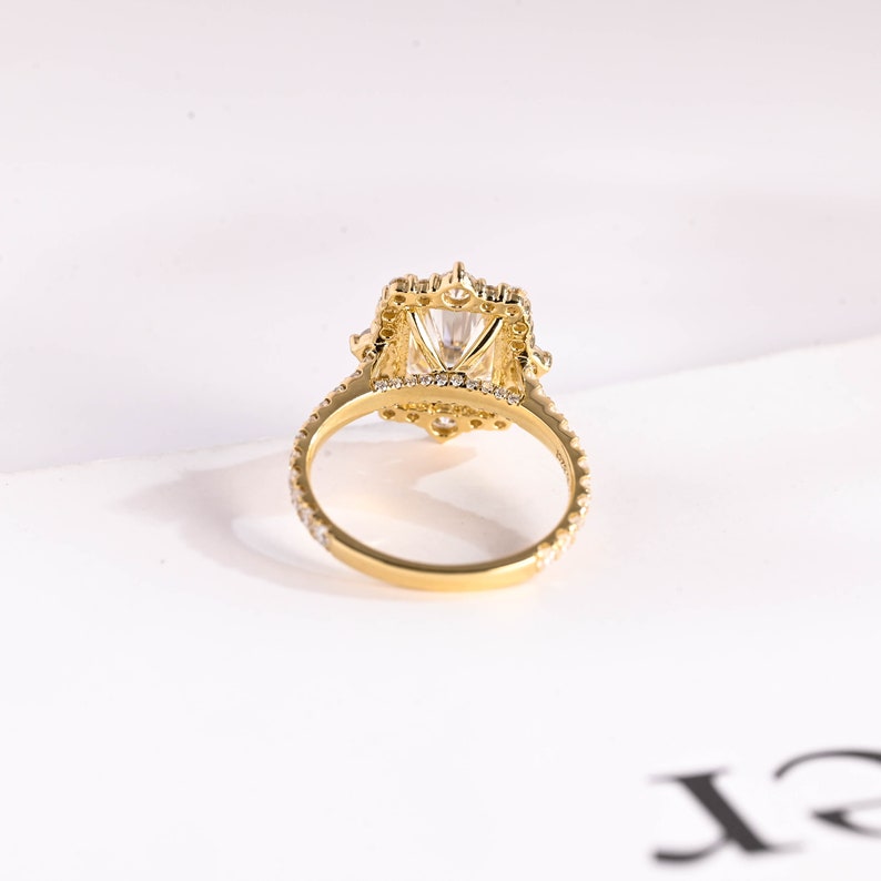 Stunning 1.5 - 2.5 CT Radiant Moissanite Engagement Ring with Pave & Halo Design 3
