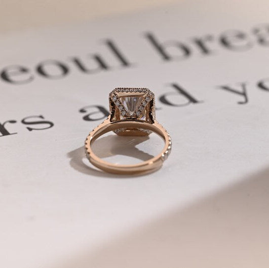 Stunning 1.0 - 2.0 CT Radiant Moissanite Engagement Ring with Pave & Halo Design 3