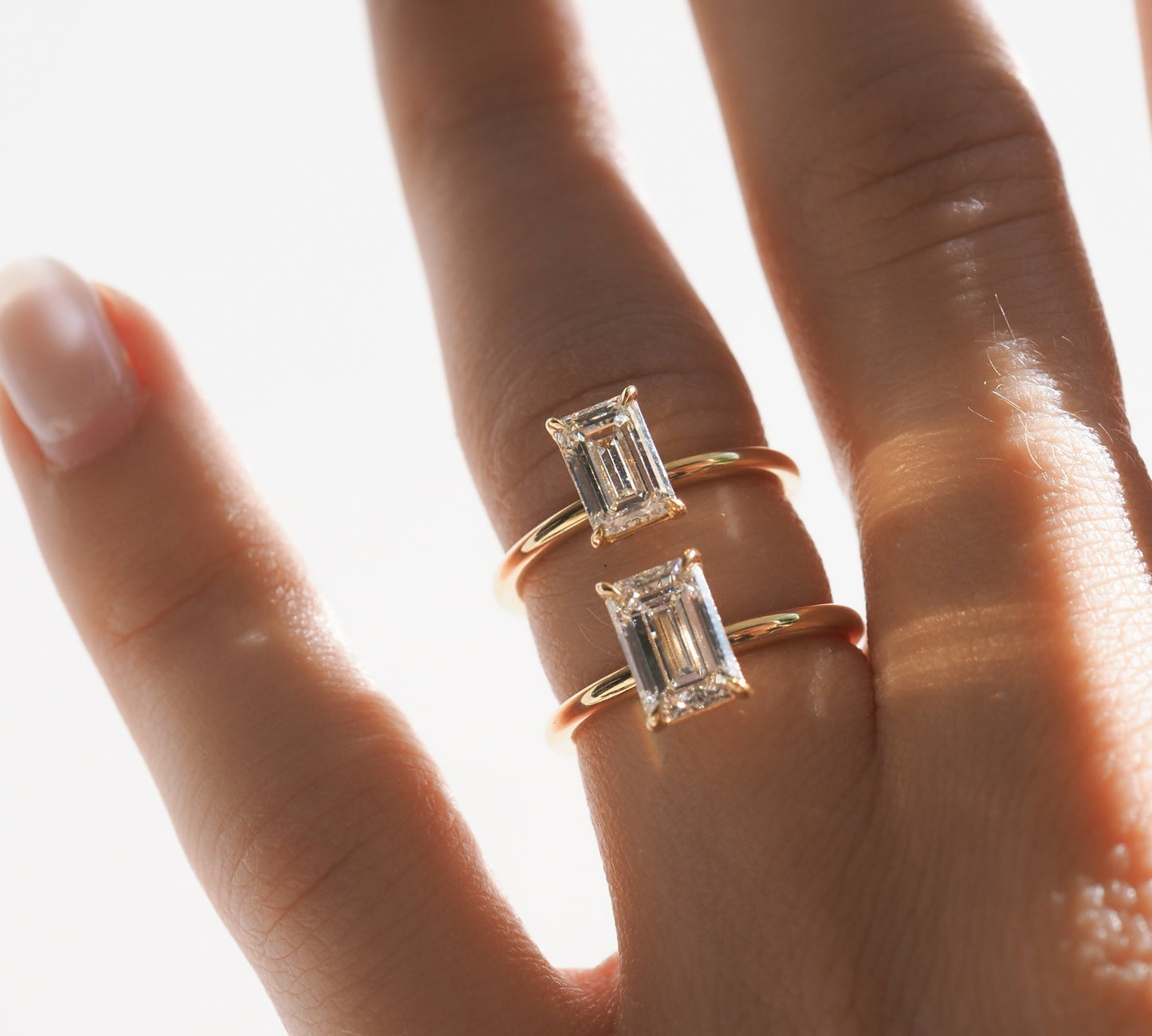 Stunning 2 CT Emerald Moissanite Engagement Ring with Solitaire Design