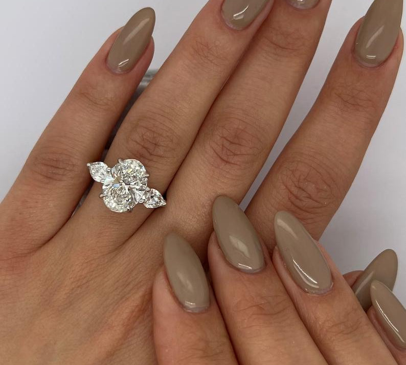 4.0 CT Oval Three Stones Lab Grown Diamond Engagement Ring