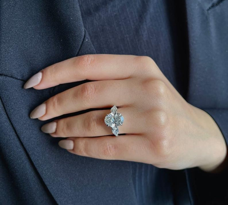 4.0 CT Oval Three Stones Lab Grown Diamond Engagement Ring