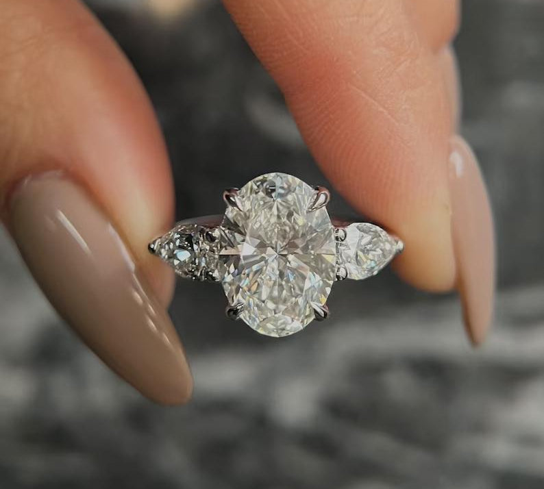 4.0 CT Oval Three Stones Lab Grown Diamond Engagement Ring