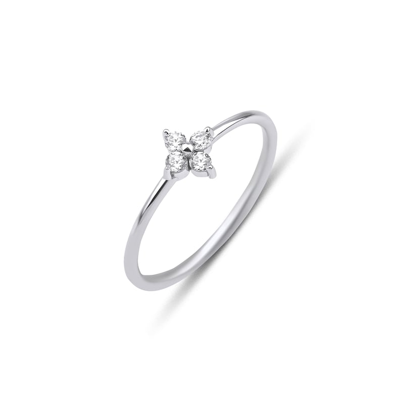 0.12 TCW Round Shaped Moissanite Floral Engagement Ring