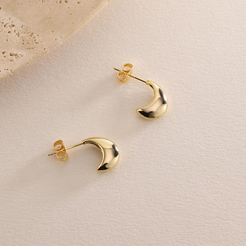 Tear Drop Stud Earrings