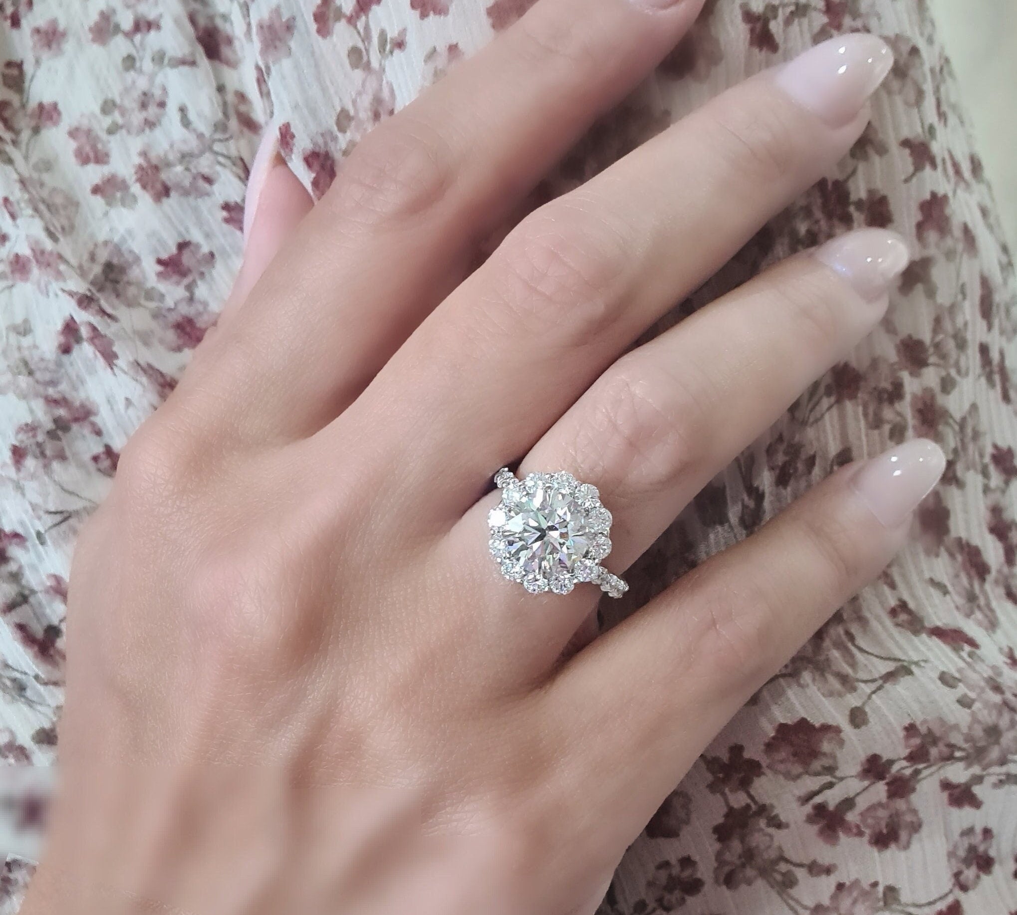 Round Halo & Pave Lab Grown Diamond Engagement Ring