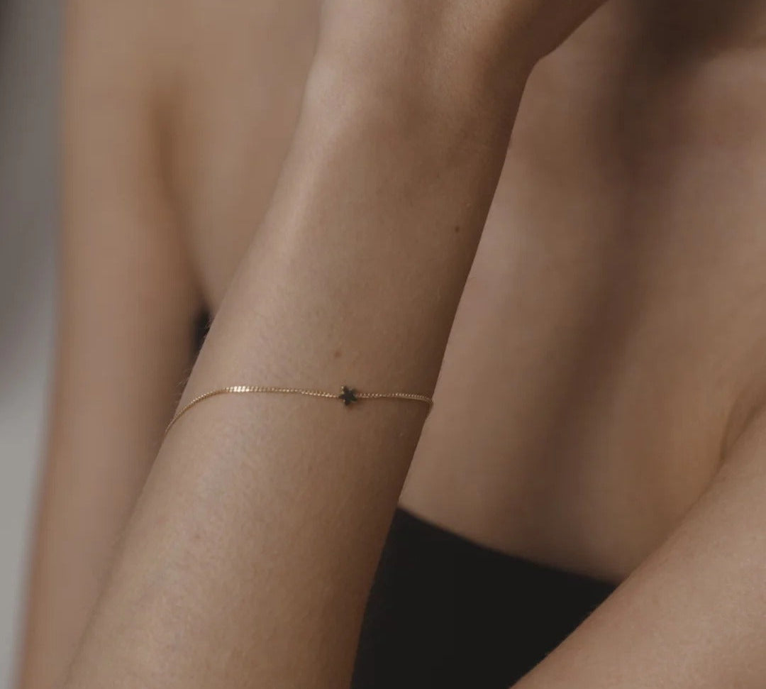 Tiny Flower Chained Bracelet