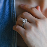 Solid Gold Twisted Band Round Cut Moissanite Engagement Ring Tulip Set