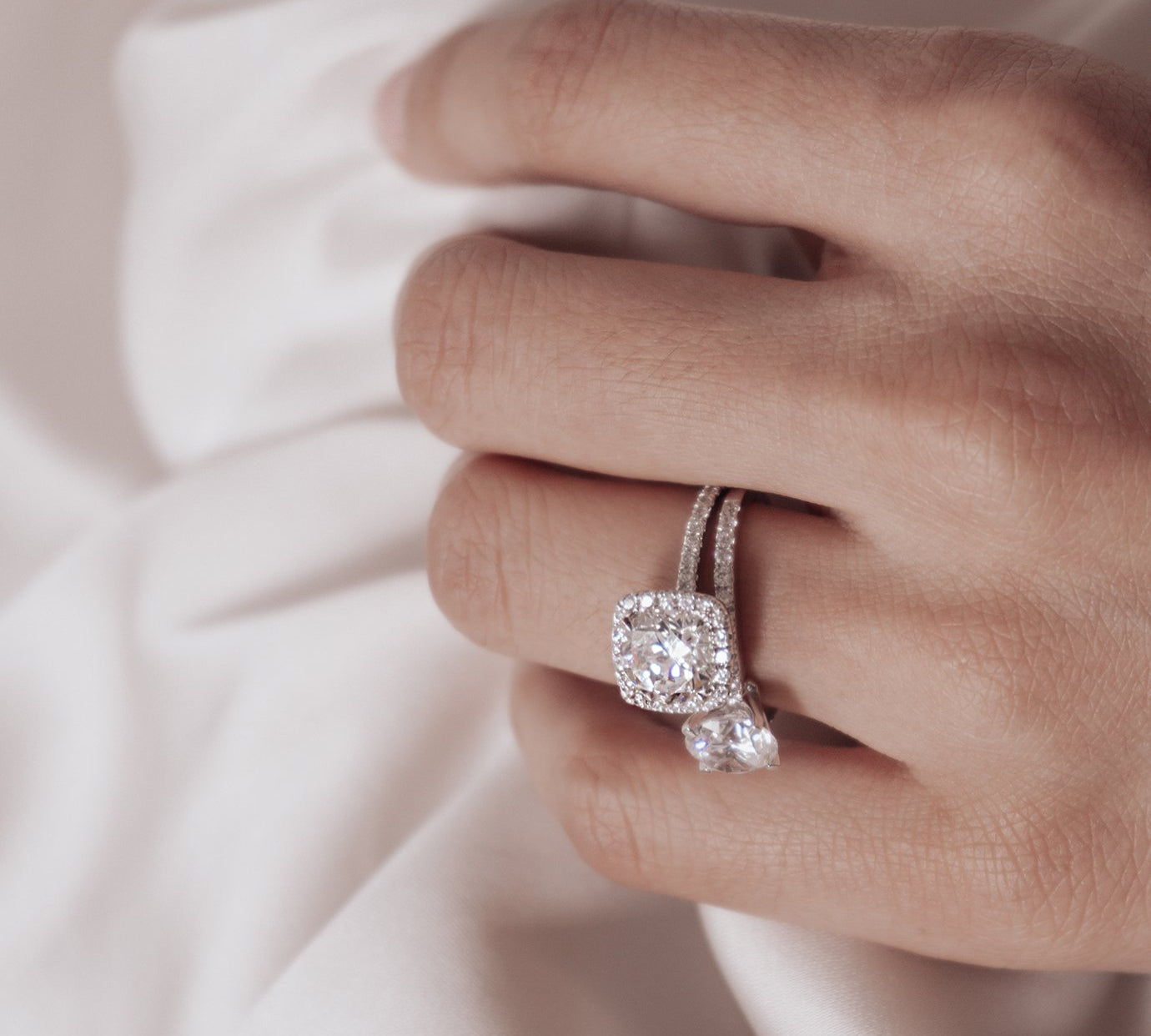 1.50 CT Round Shaped Moissanite Halo Engagement Ring 3