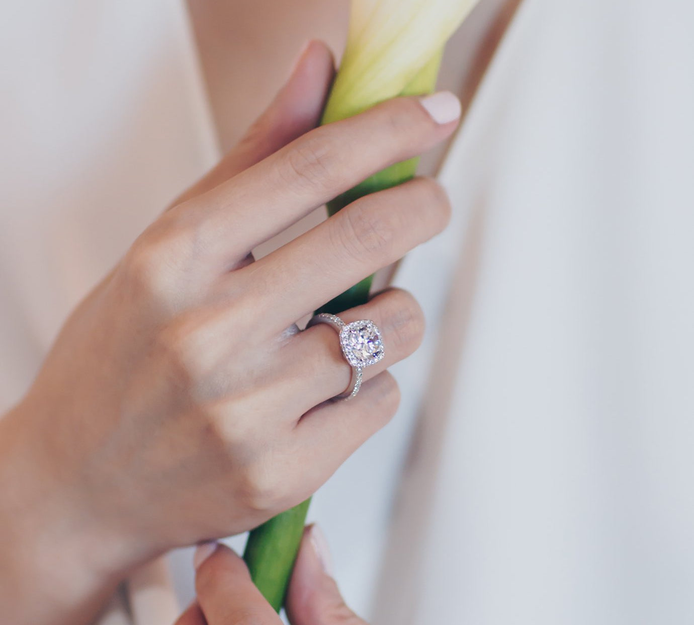 1.50 CT Round Shaped Moissanite Halo Engagement Ring 2