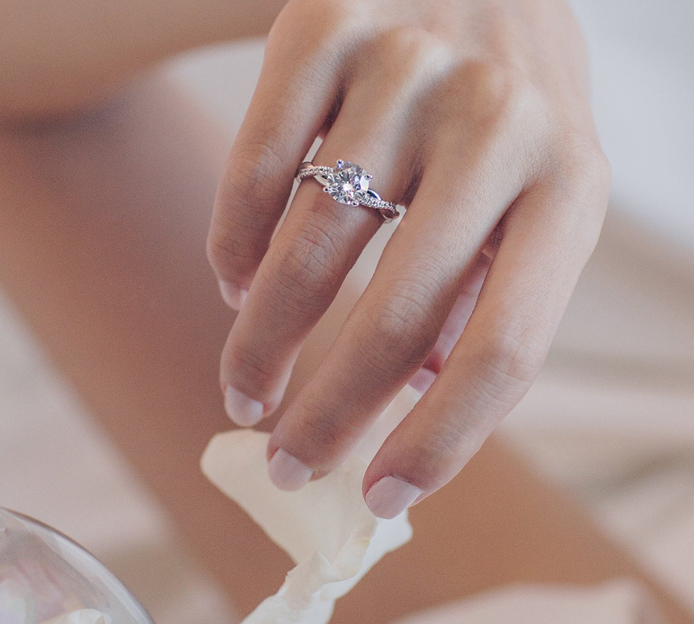 1.0 CT Round Shaped Moissanite Solitaire Twisted Engagement Ring 2