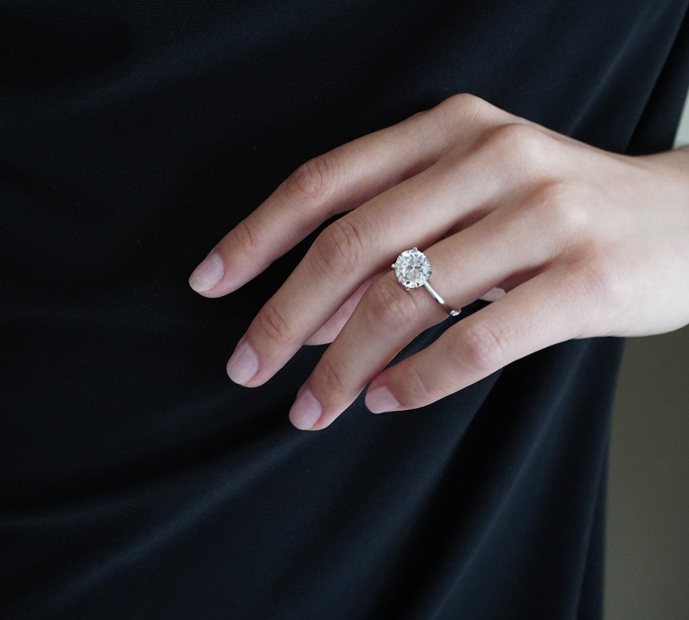 1.50 CT Round Shaped Moissanite Solitaire Engagement Ring 2