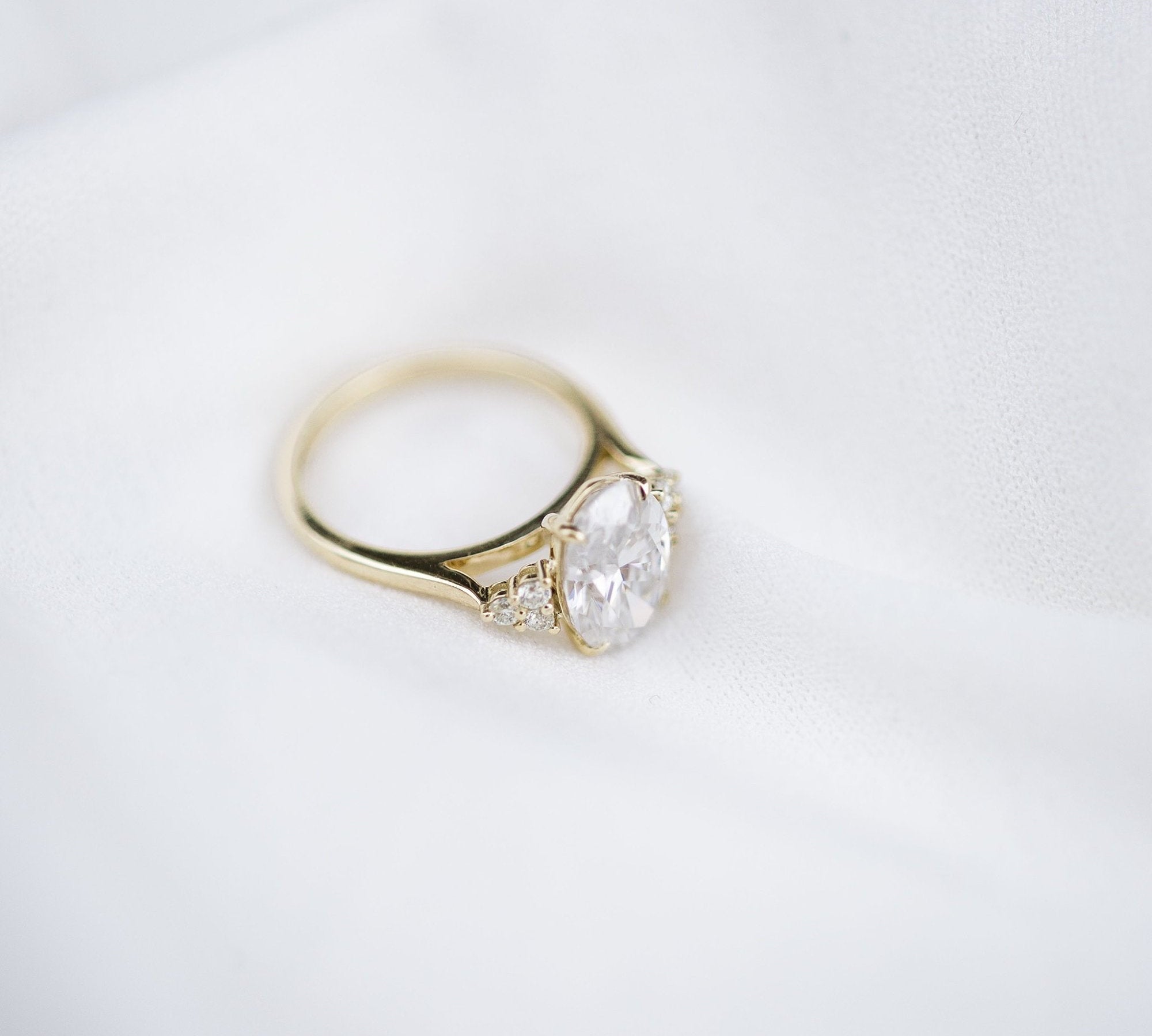 4.0 CT Oval Cluster Moissanite Engagement Ring 3