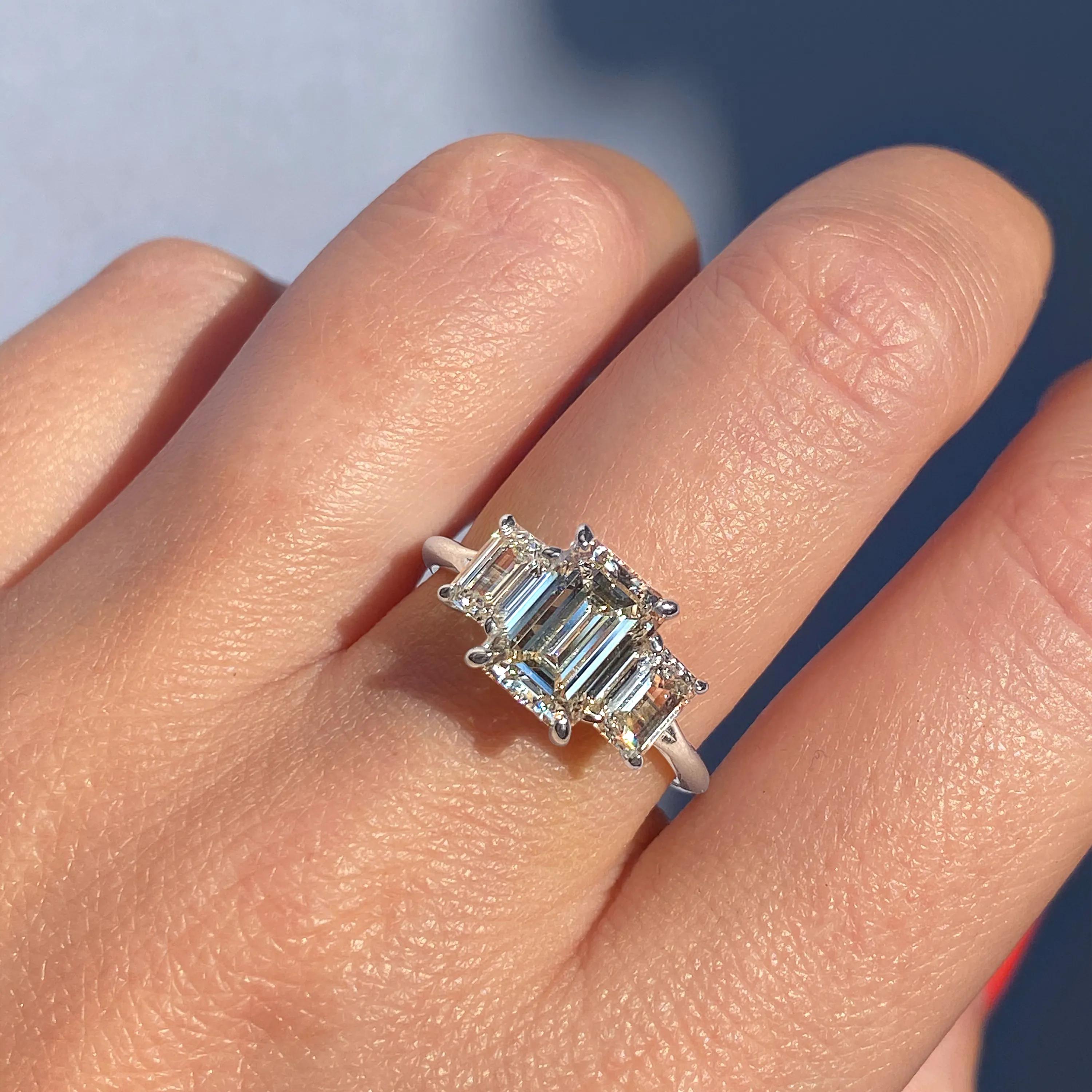 2 CT Emerald Three Stone CVD F/VS1 Diamond Engagement Ring 31