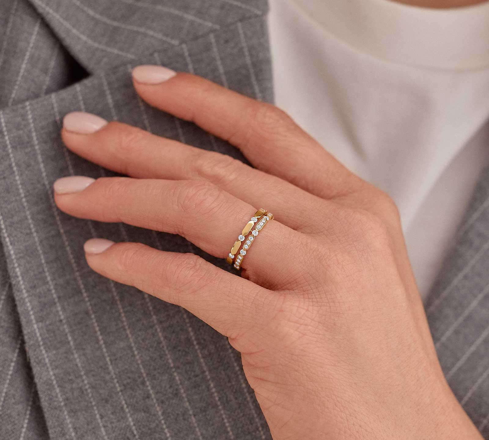 0.58 CT Round Shaped Moissanite Minimalist Wedding Bands 2