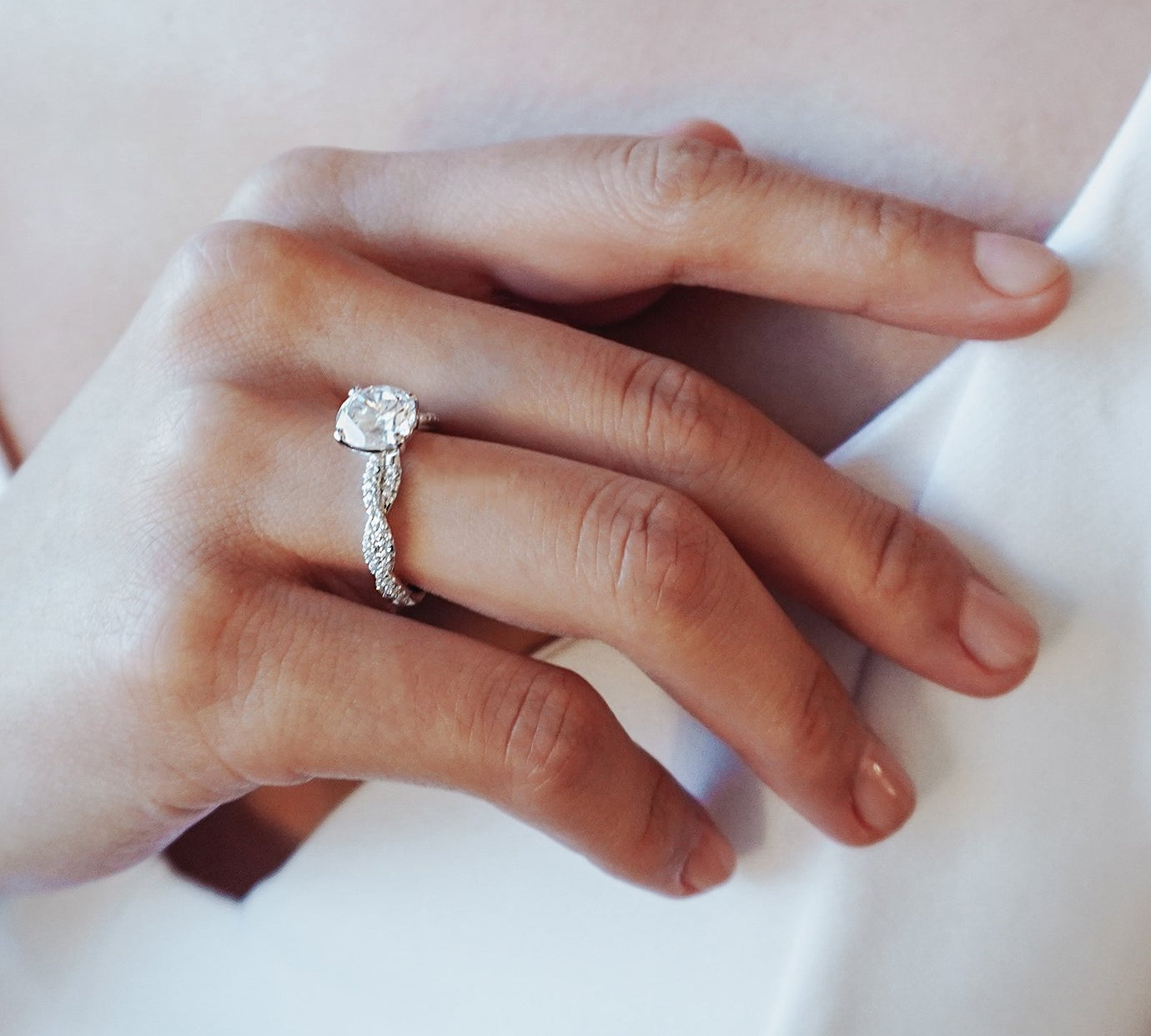 1.50 CT Round Shaped Moissanite Solitaire Twisted Engagement Ring 3