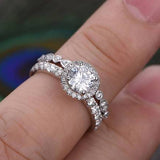 1.0 CT Round Cut Halo Moissanite Bridal Ring Set 2