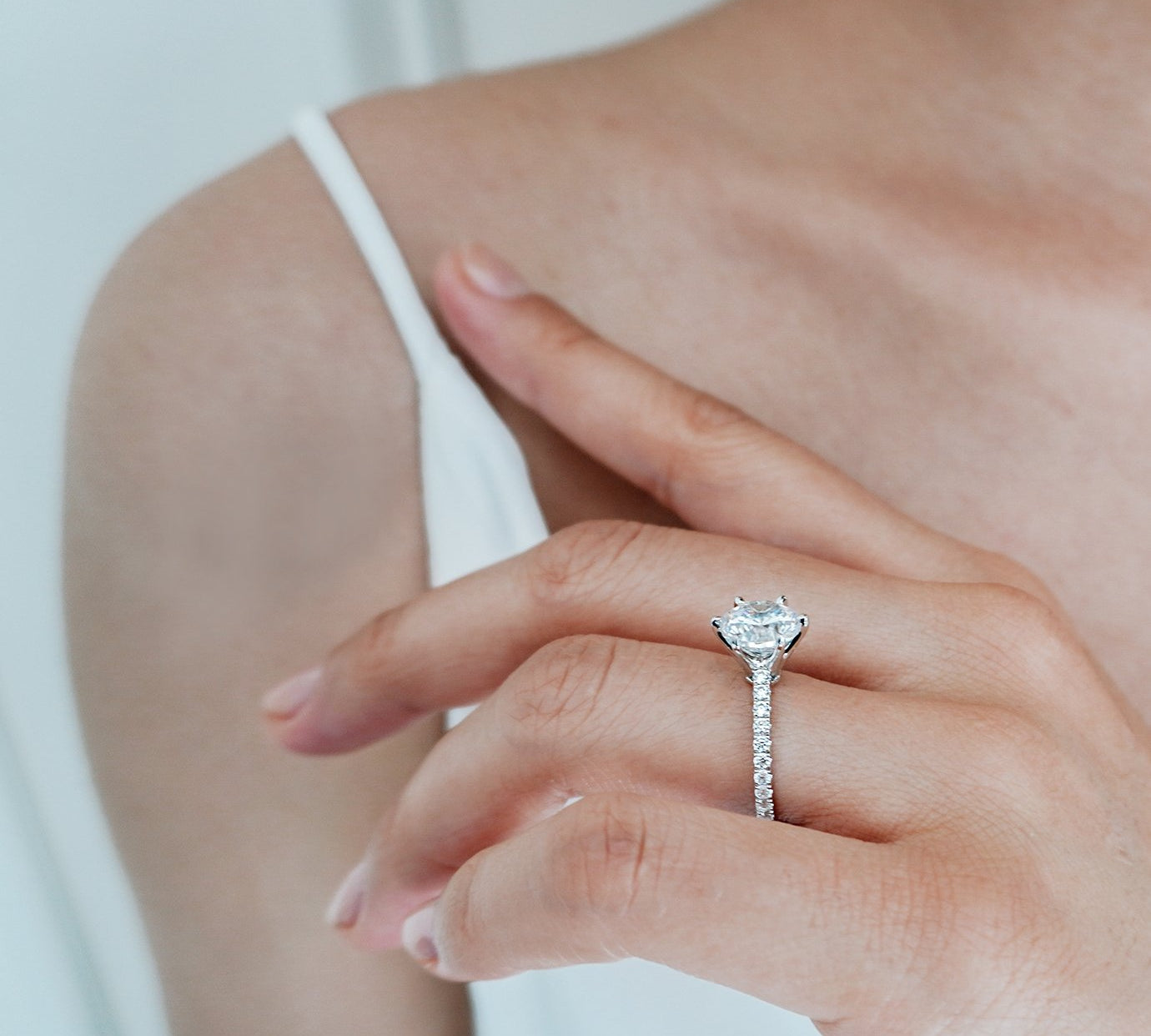 2.0 CT Round Shaped Moissanite Solitaire Pave Setting Engagement Ring 3