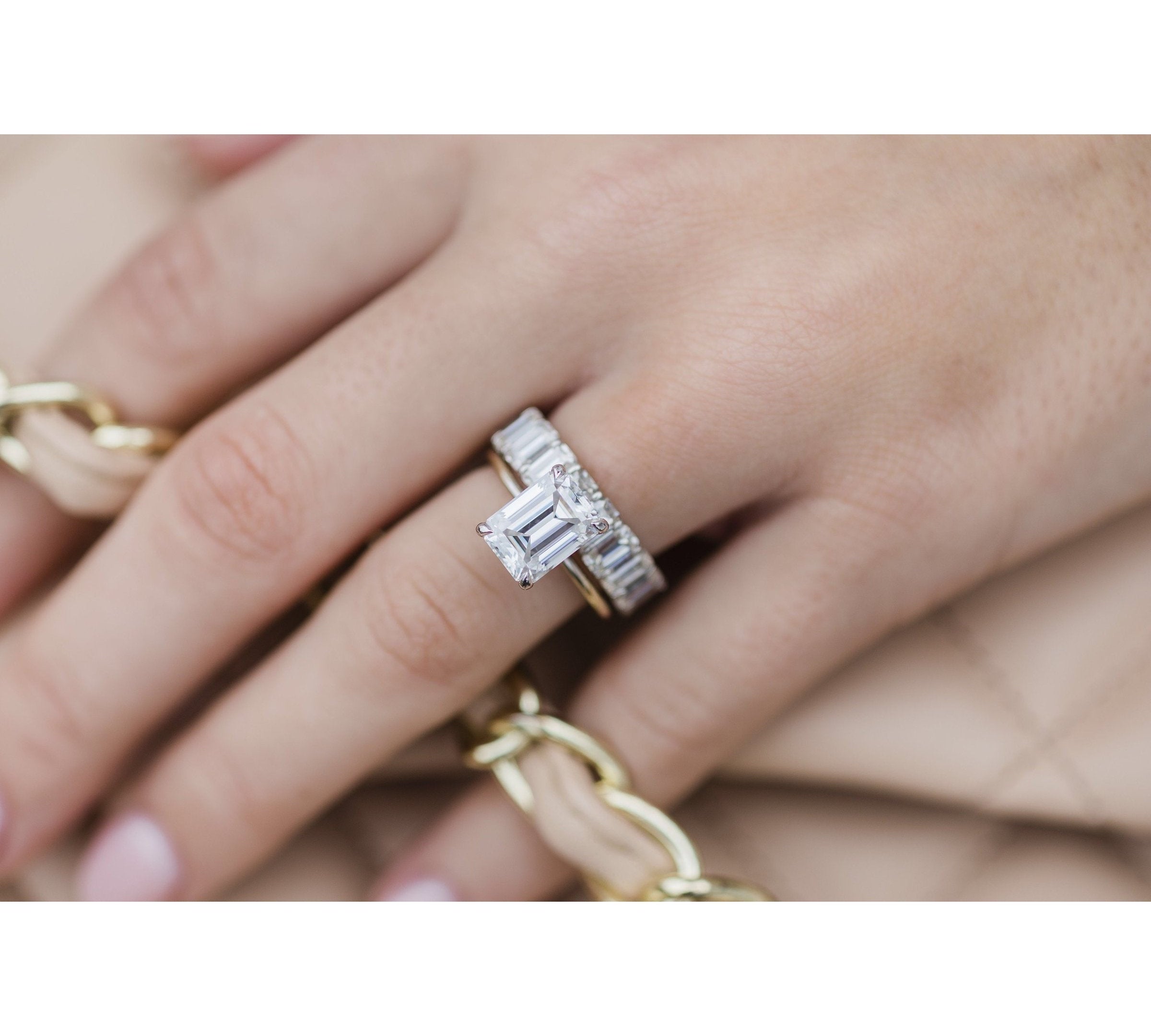 2.60 CT Emerald Solitaire Moissanite Engagement Ring 2