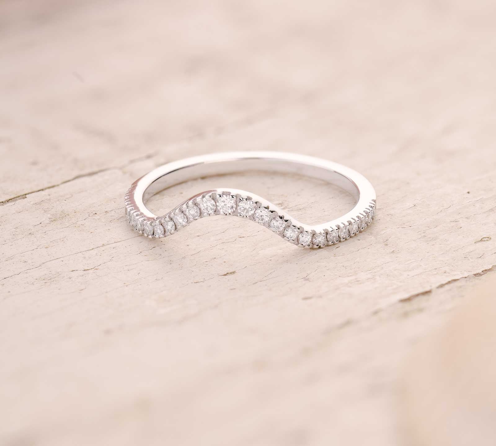 0.179 CT Round Shaped Moissanite Curved Wedding Band 1