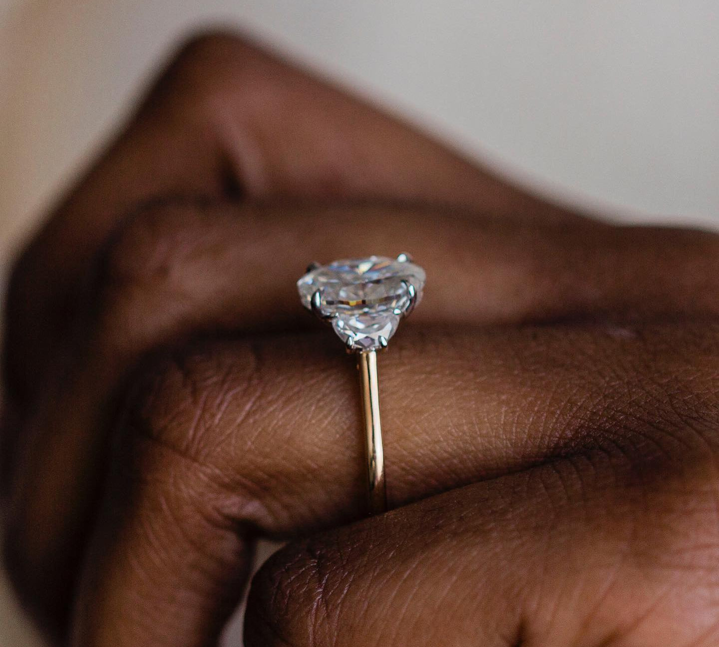 2.20 CT Oval Three Stone Moissanite Engagement Ring 2