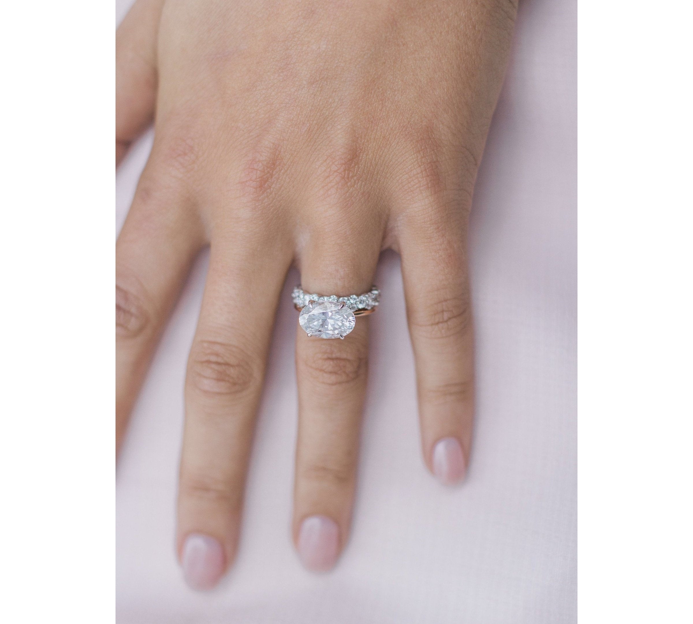 4.0 CT Oval  Solitaire Moissanite Engagement Ring 3