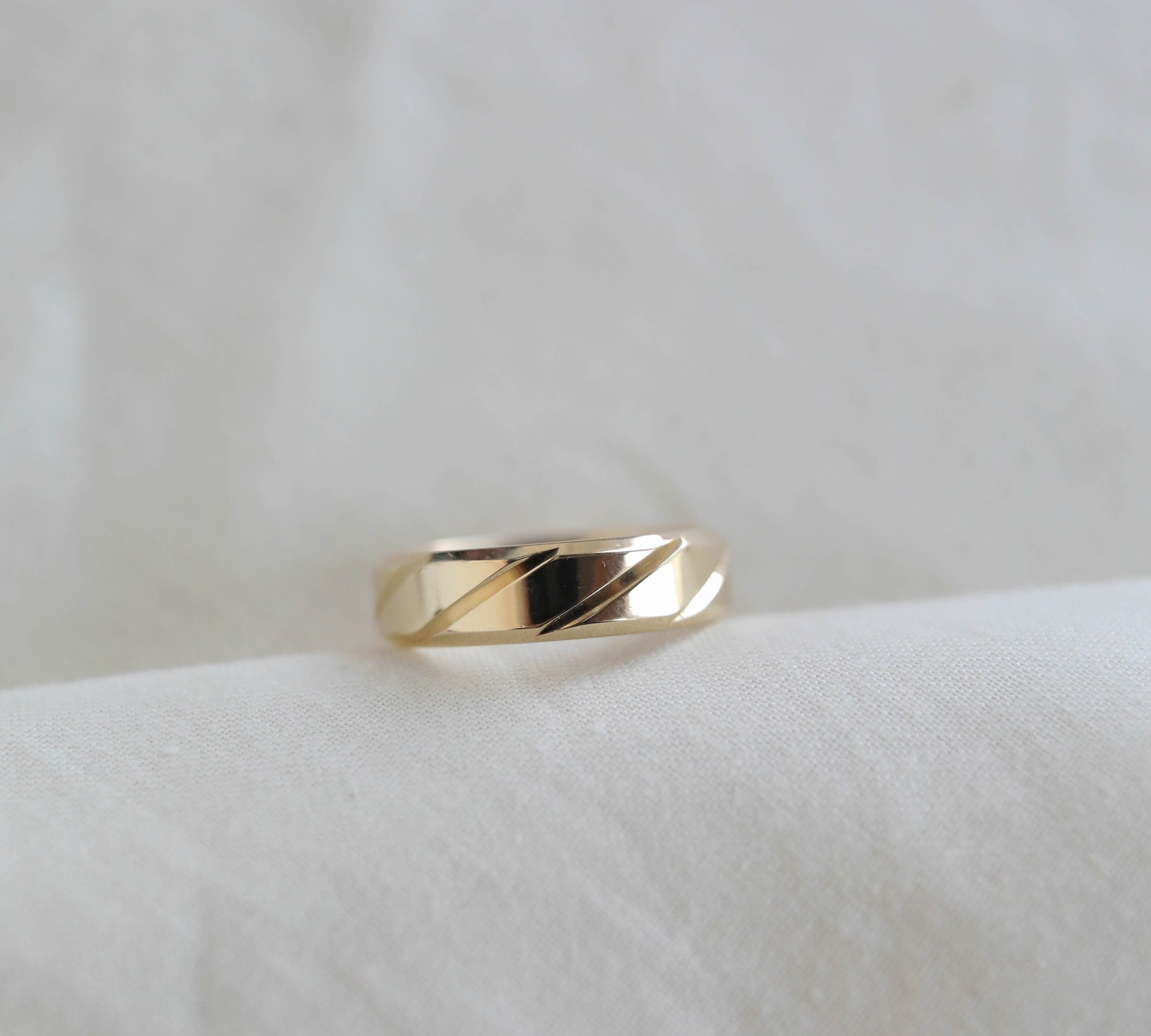 High-Polish Finish Regular Men's Band 2