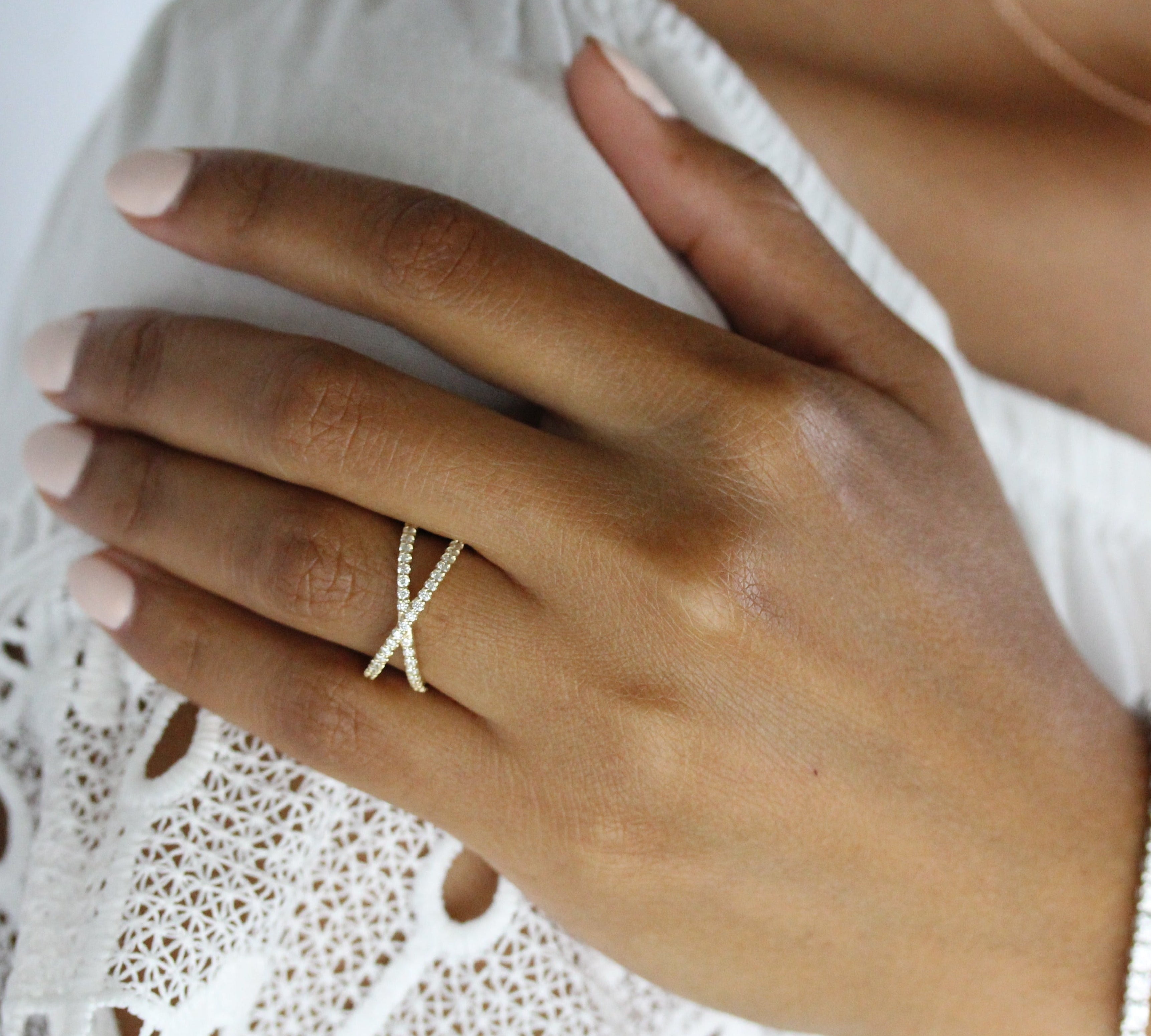 0.51 TCW Round Cut Criss Cross Moissanite Wedding Band 1