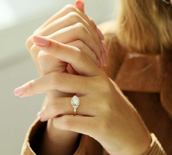 2.0 CT Round Cluster Style Moissanite Engagement Ring 2