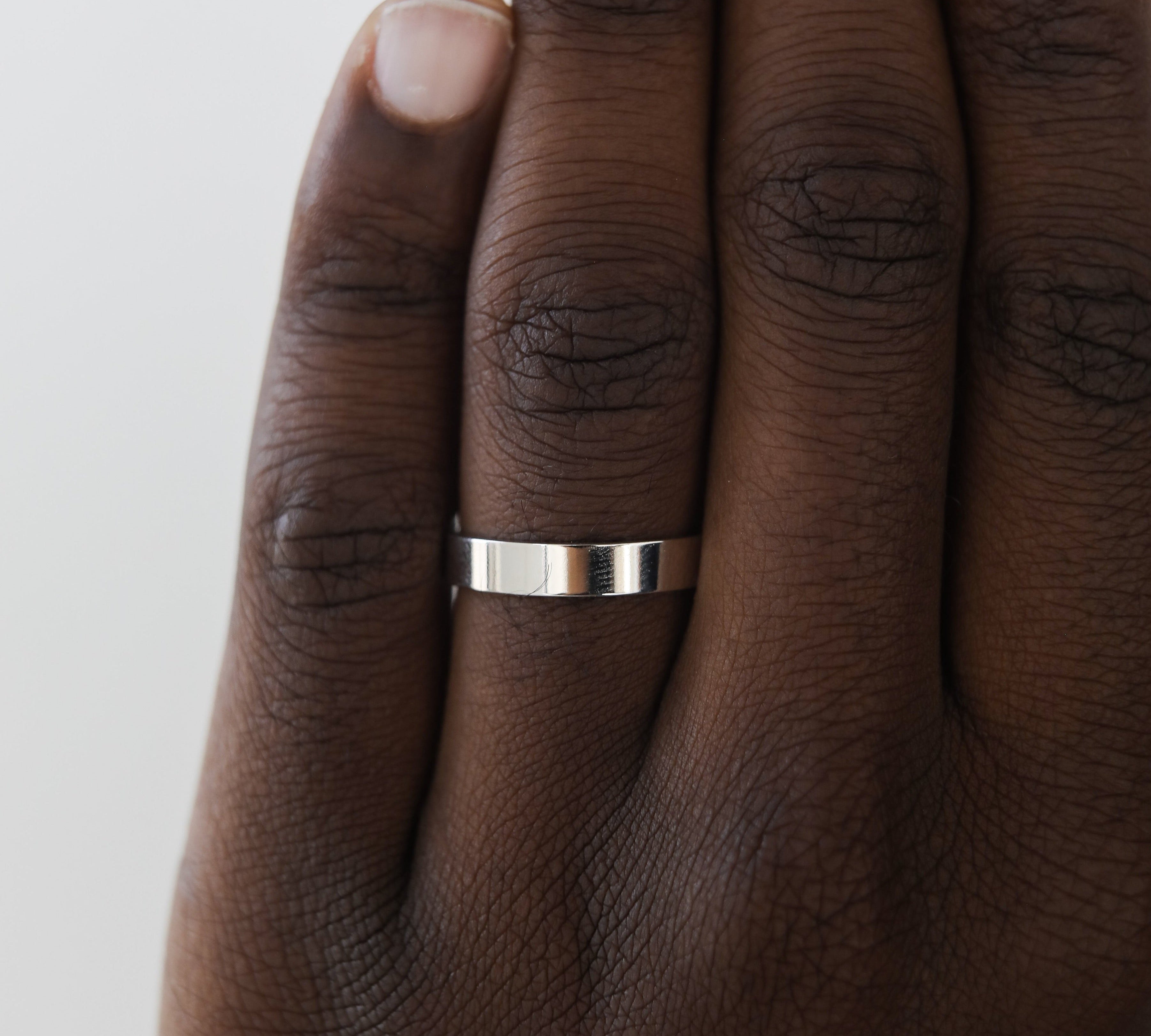 Satin-Finish Classic Yellow Gold Men's Band 3