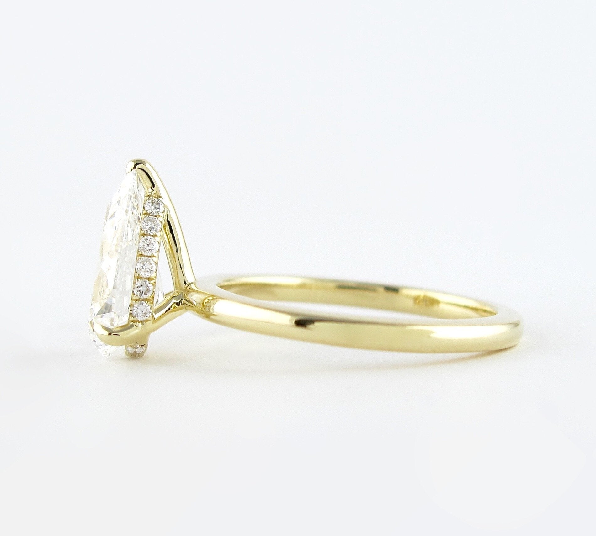 1.5 CT Pear Cut Solitaire Style Moissanite Engagement Ring 2