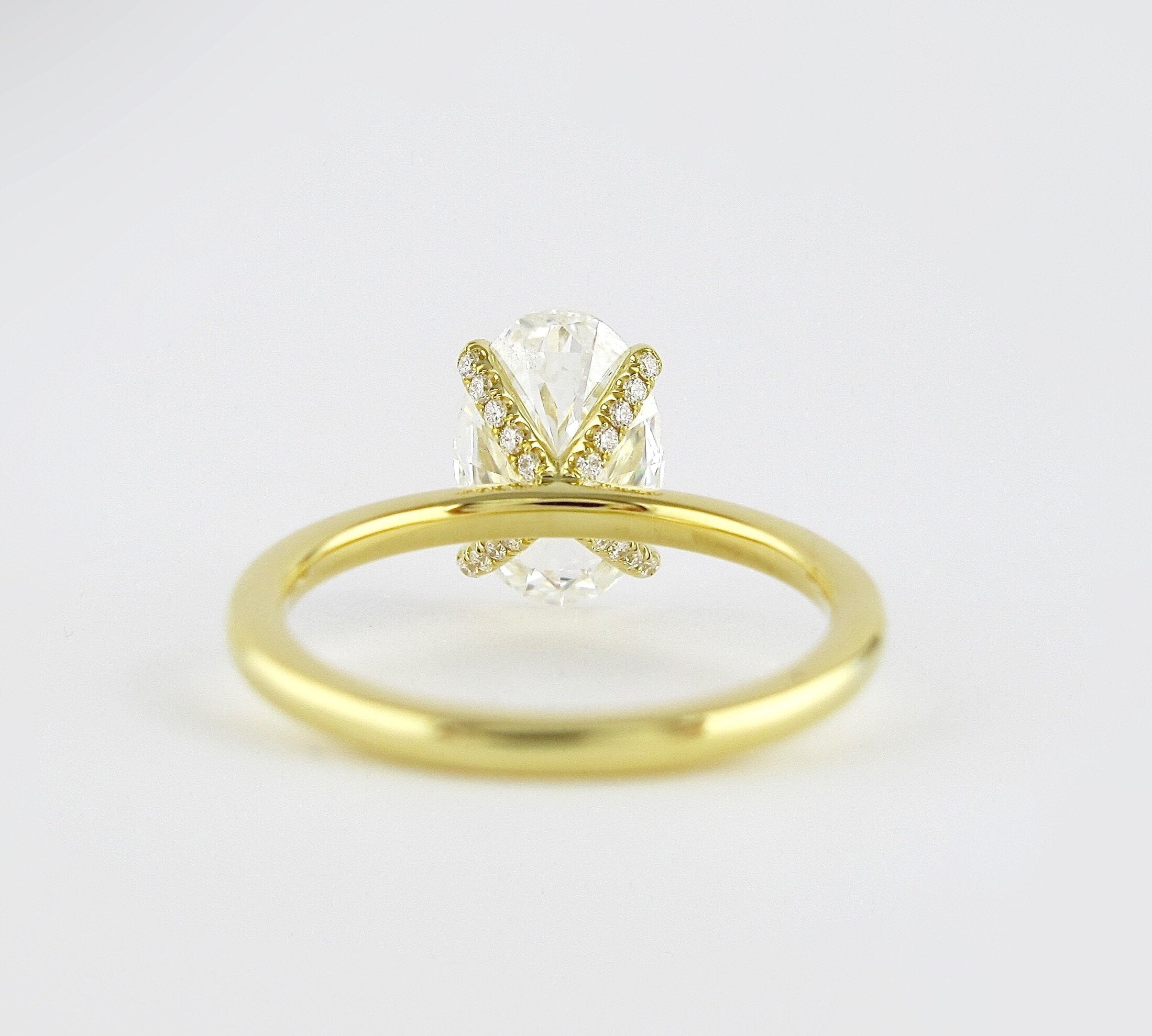 1.33 CT Oval Cut Solitaire Style Moissanite Engagement Ring 4