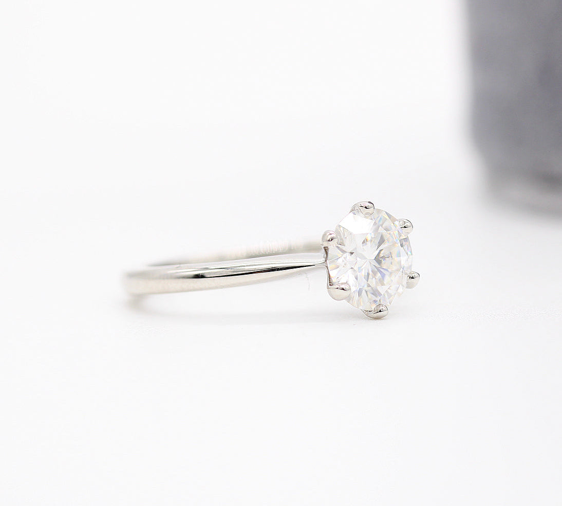 1.0 CT Round Cut Solitaire Moissanite Engagement Ring 3
