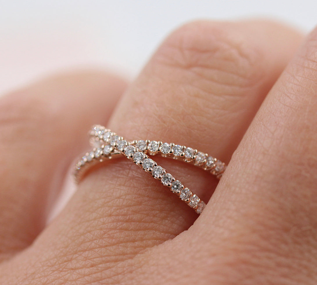 0.51 TCW Round Cut Criss Cross Moissanite Wedding Band 3