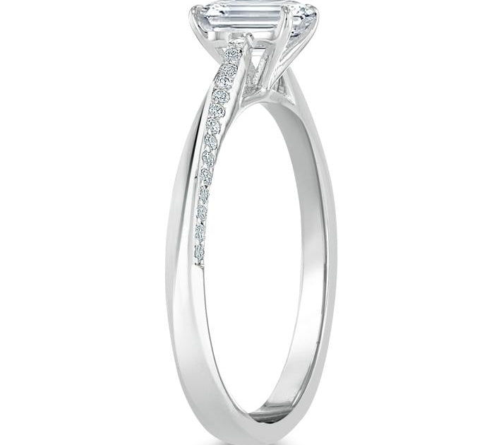 0.75 CT Emerald Cut Solitaire Moissanite Engagement Ring 3