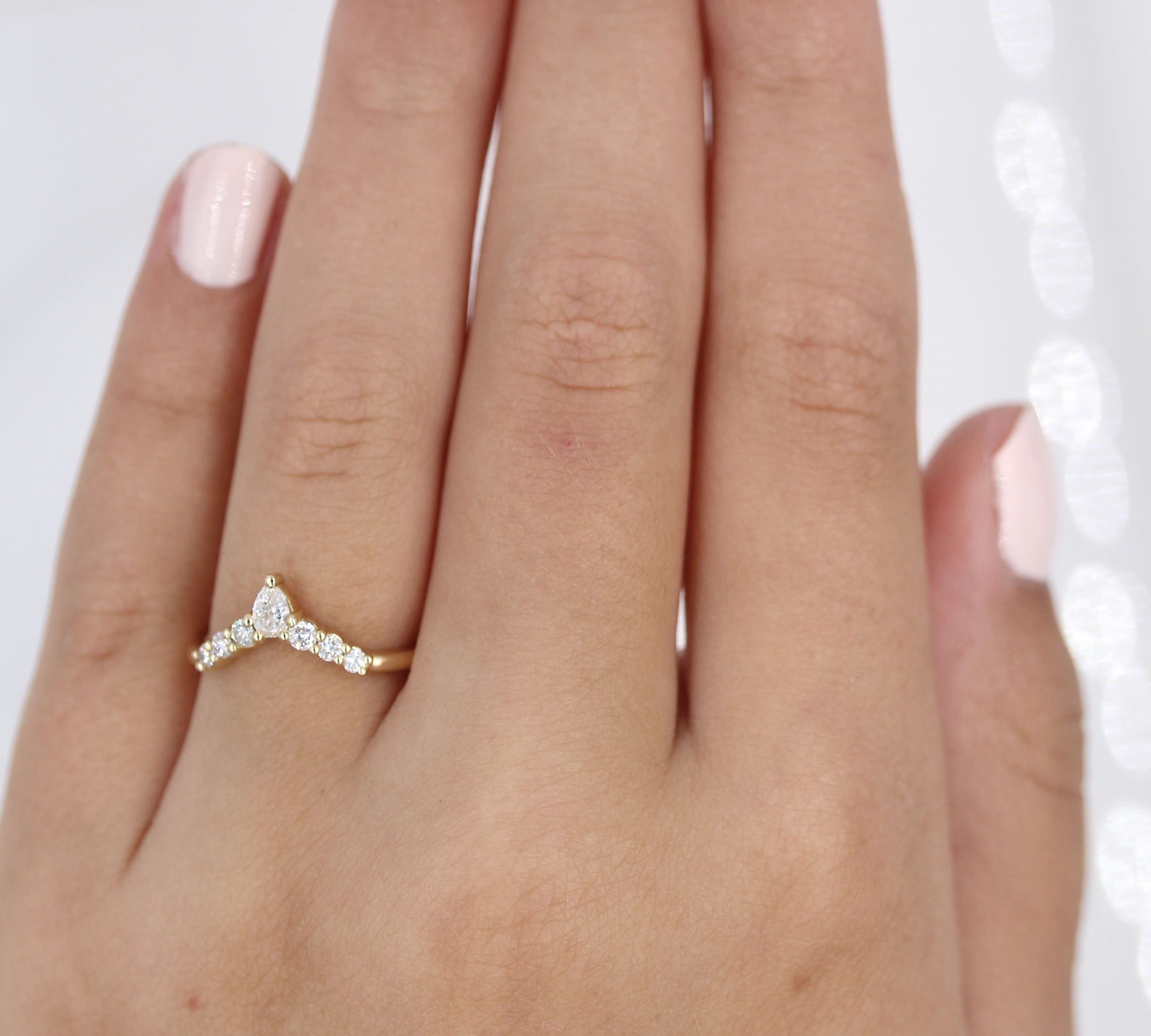 0.31 TCW Round & Pear Cut Curved Moissanite Wedding Band 2