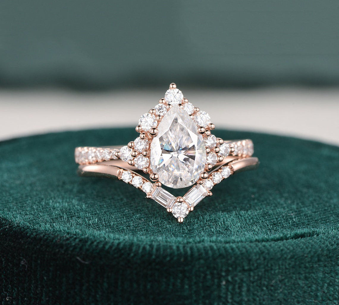 1.50 CT Pear Cut Cluster Art Deco Moissanite Bridal Ring Set 3